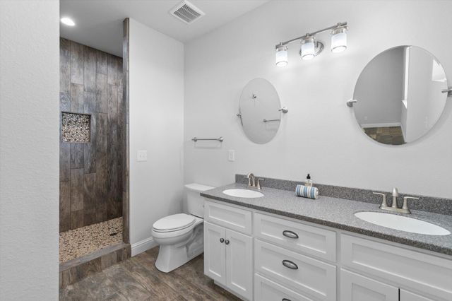 18720 Cobblestone Drive, Cottonwood, CA 96022