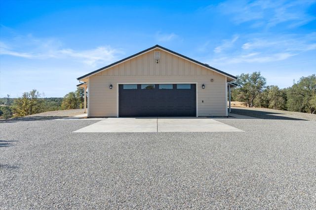18720 Cobblestone Drive, Cottonwood, CA 96022