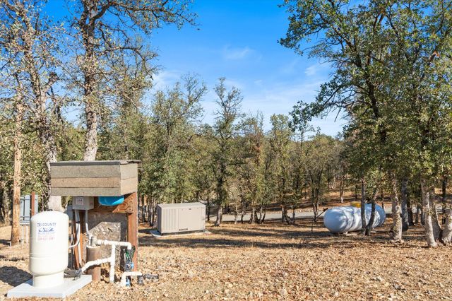 18720 Cobblestone Drive, Cottonwood, CA 96022