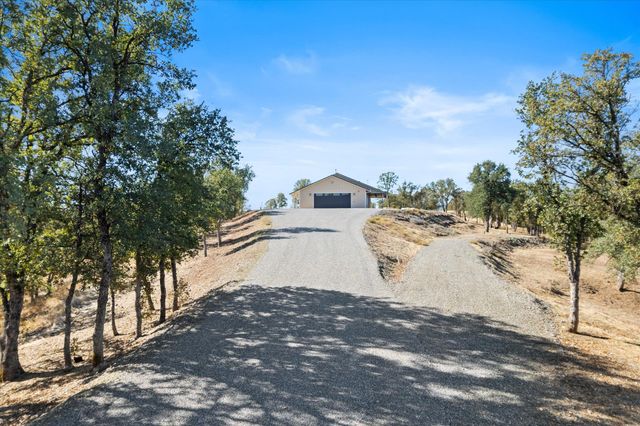 18720 Cobblestone Drive, Cottonwood, CA 96022