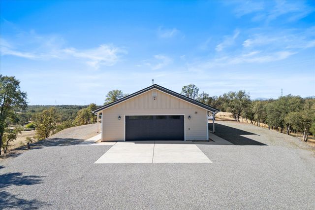 18720 Cobblestone Drive, Cottonwood, CA 96022