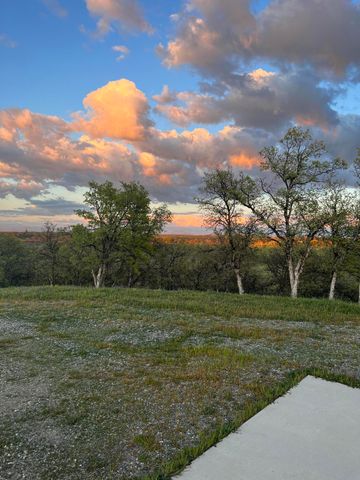 18720 Cobblestone Drive, Cottonwood, CA 96022