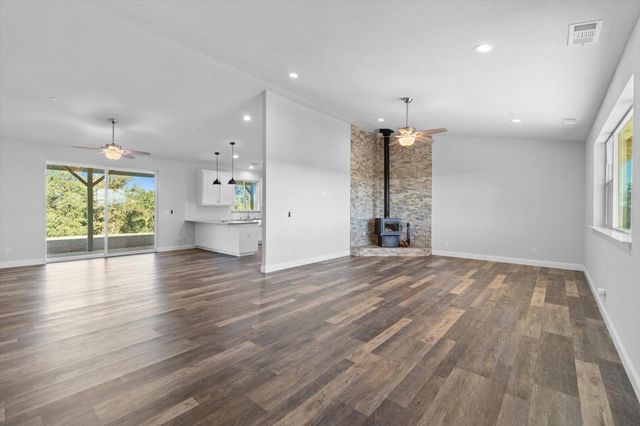 18720 Cobblestone Drive, Cottonwood, CA 96022