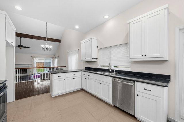 13619 Braeswest Drive, Houston, TX 77082