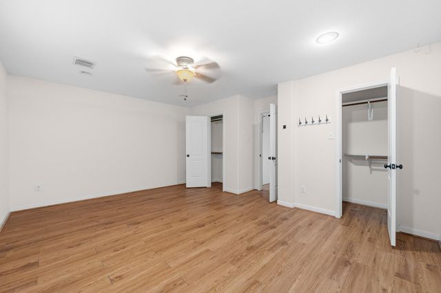 13619 Braeswest Drive, Houston, TX 77082