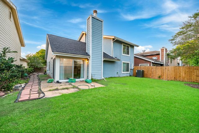 13619 Braeswest Drive, Houston, TX 77082