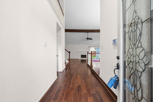 13619 Braeswest Drive, Houston, TX 77082