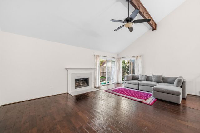 13619 Braeswest Drive, Houston, TX 77082