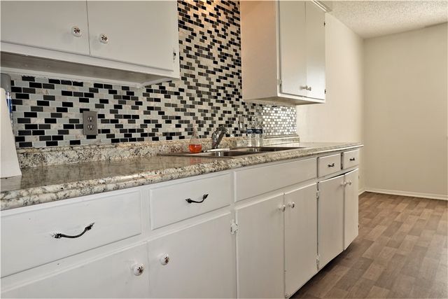 1028 Starlite Dr, Portland, TX 78374