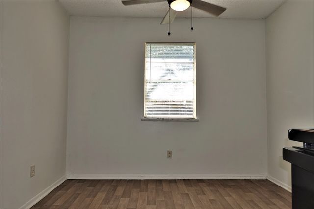 1028 Starlite Dr, Portland, TX 78374