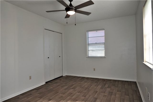 1028 Starlite Dr, Portland, TX 78374