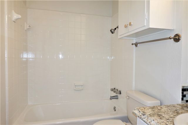 1028 Starlite Dr, Portland, TX 78374