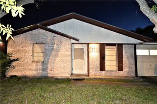 1028 Starlite Dr, Portland, TX 78374