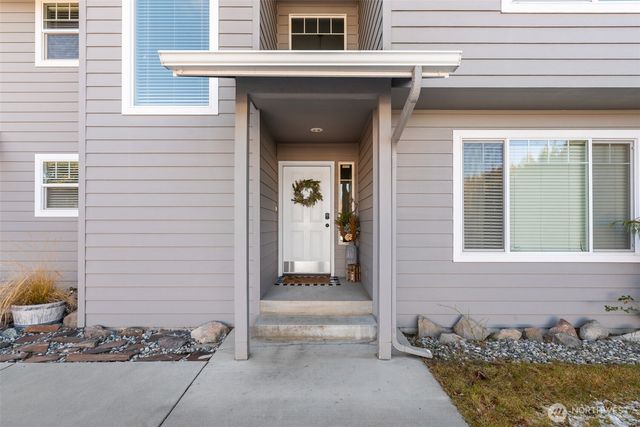 2389 Fancher Field Road, East Wenatchee, WA 98802