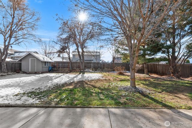 2389 Fancher Field Road, East Wenatchee, WA 98802