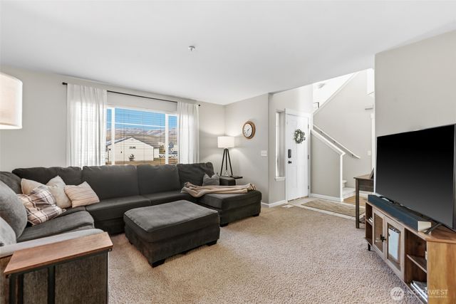 2389 Fancher Field Road, East Wenatchee, WA 98802