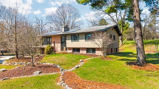 2776 Daleview Drive, Ann Arbor, MI 48105