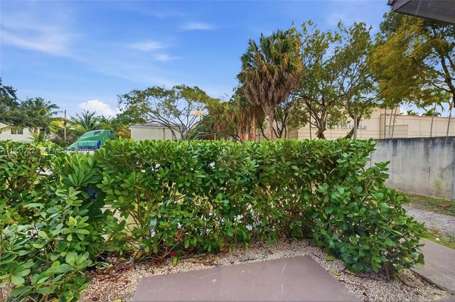 3001 NW 5th Ter 4, Pompano Beach, FL 33064