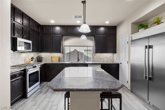 6026 Montana Peak Avenue, Las Vegas, NV 89139