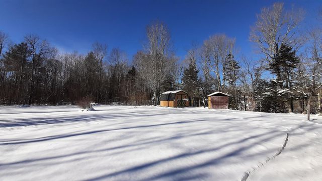 188 Station Road, Mount Holly, VT 05758