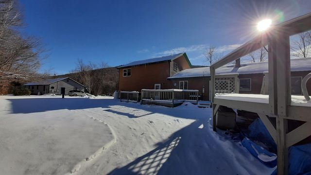 188 Station Road, Mount Holly, VT 05758
