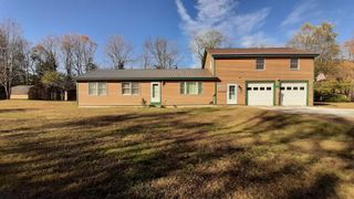 188 Station Road, Mount Holly, VT 05758