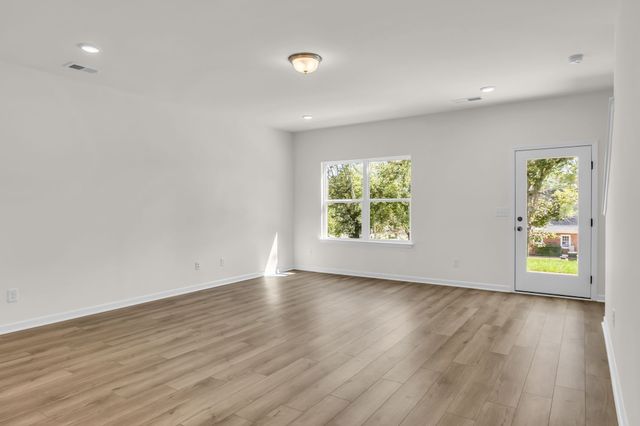 564 Nightengale Ridge Drive, Columbia, TN 38401