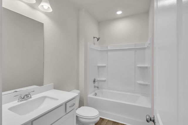 564 Nightengale Ridge Drive, Columbia, TN 38401