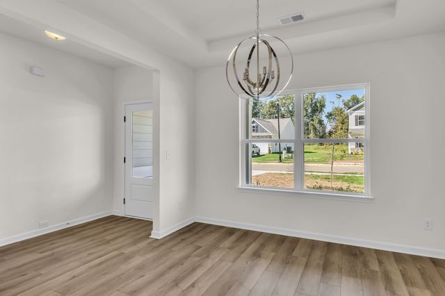 564 Nightengale Ridge Drive, Columbia, TN 38401