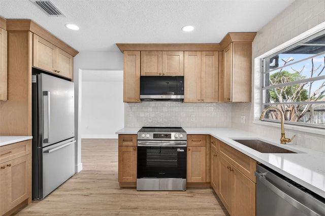 180 FLORIDA BOULEVARD, Merritt Island, FL 32953