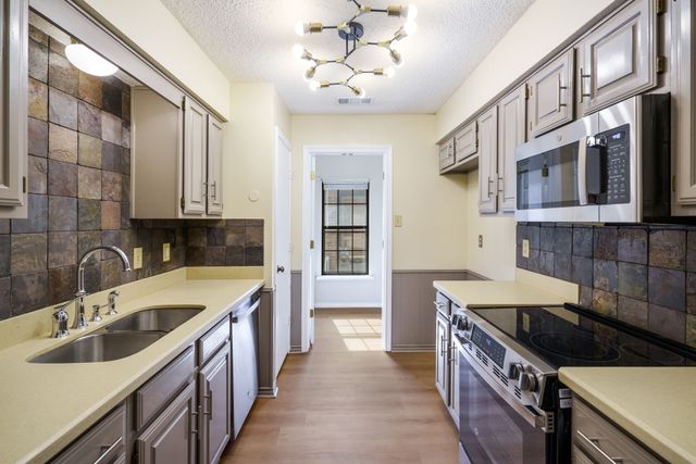 2014 Chalfont Drive, Carrollton, TX 75007
