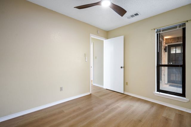 2014 Chalfont Drive, Carrollton, TX 75007