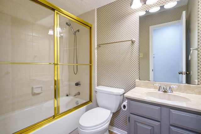 2014 Chalfont Drive, Carrollton, TX 75007