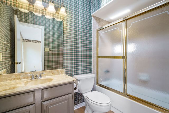2014 Chalfont Drive, Carrollton, TX 75007