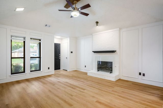 2014 Chalfont Drive, Carrollton, TX 75007
