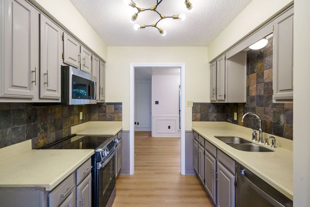 2014 Chalfont Drive, Carrollton, TX 75007