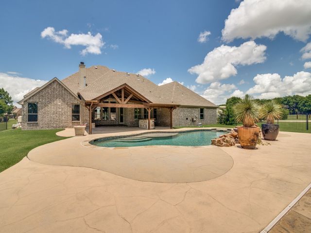 9721 Sunset Drive, Lavon, TX 75166