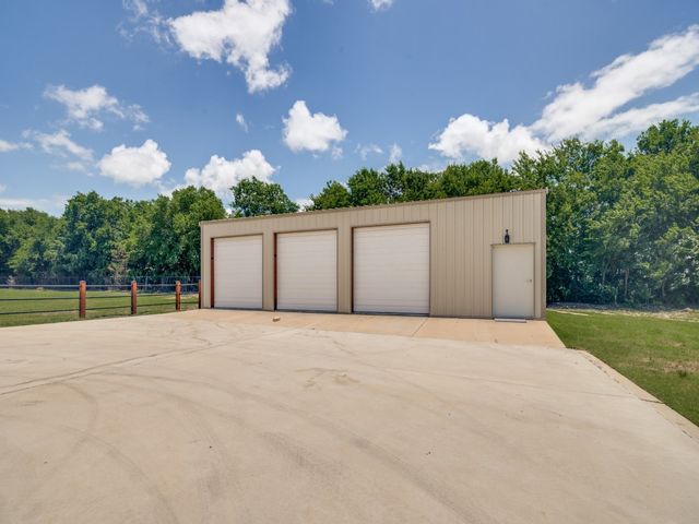 9721 Sunset Drive, Lavon, TX 75166