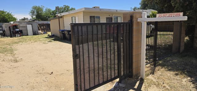43310 Fairglen Road, Lancaster, CA 93535