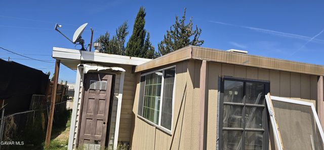 43310 Fairglen Road, Lancaster, CA 93535
