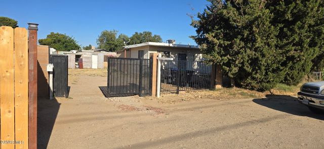 43310 Fairglen Road, Lancaster, CA 93535