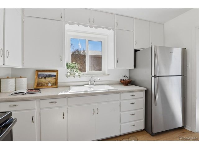 2592 S Uno Way, Denver, CO 80219