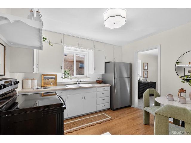 2592 S Uno Way, Denver, CO 80219