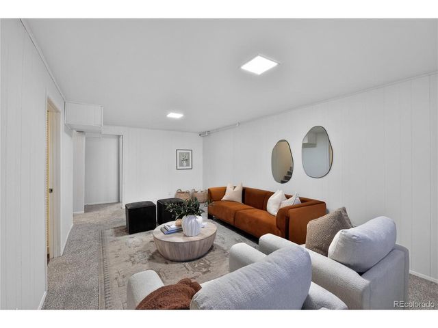 2592 S Uno Way, Denver, CO 80219