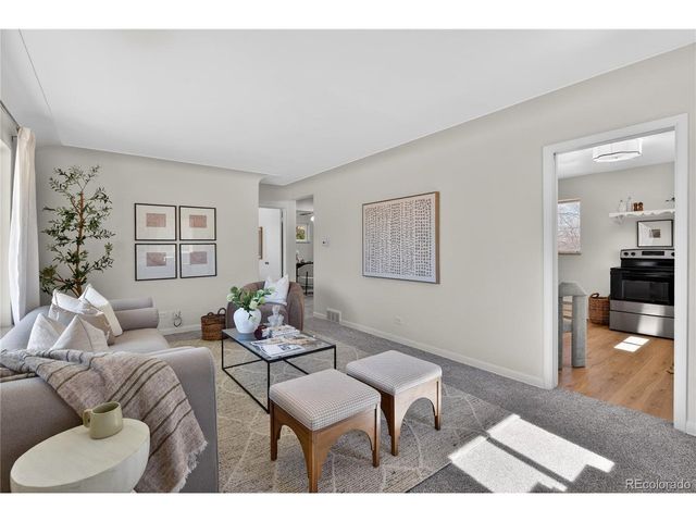 2592 S Uno Way, Denver, CO 80219