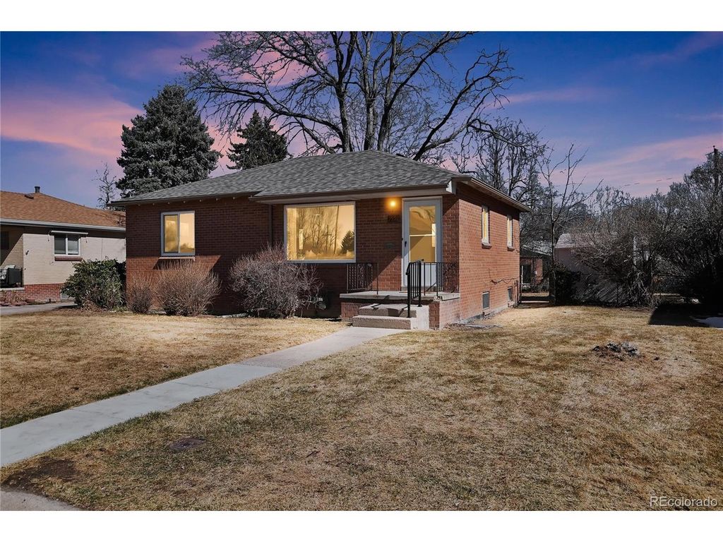 2592 S Uno Way, Denver, CO 80219