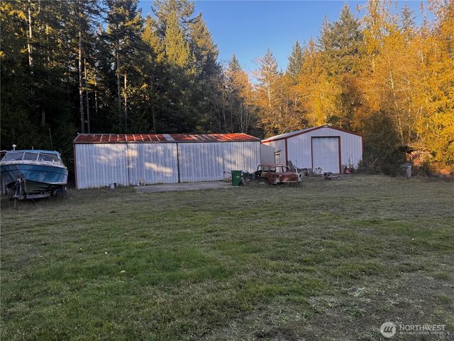 190 Meadowood Drive W, Seabeck, WA 98380