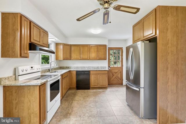 9787 LEES MILL RD, Warrenton, VA 20186
