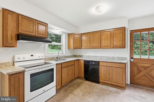 9787 LEES MILL RD, Warrenton, VA 20186