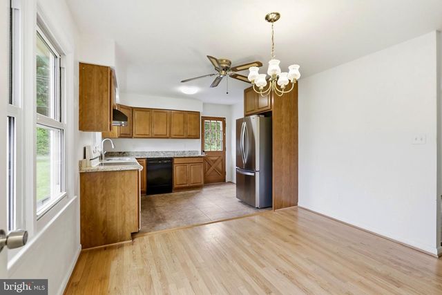 9787 LEES MILL RD, Warrenton, VA 20186